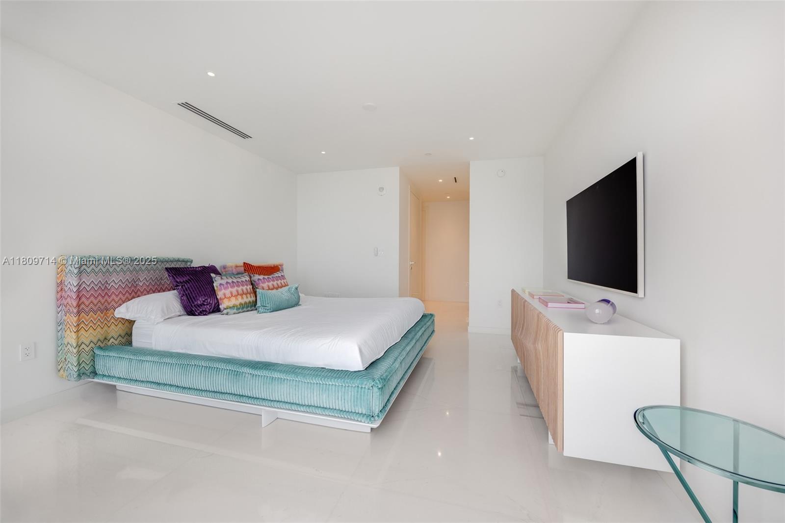 Aston Martin Residences - Residential