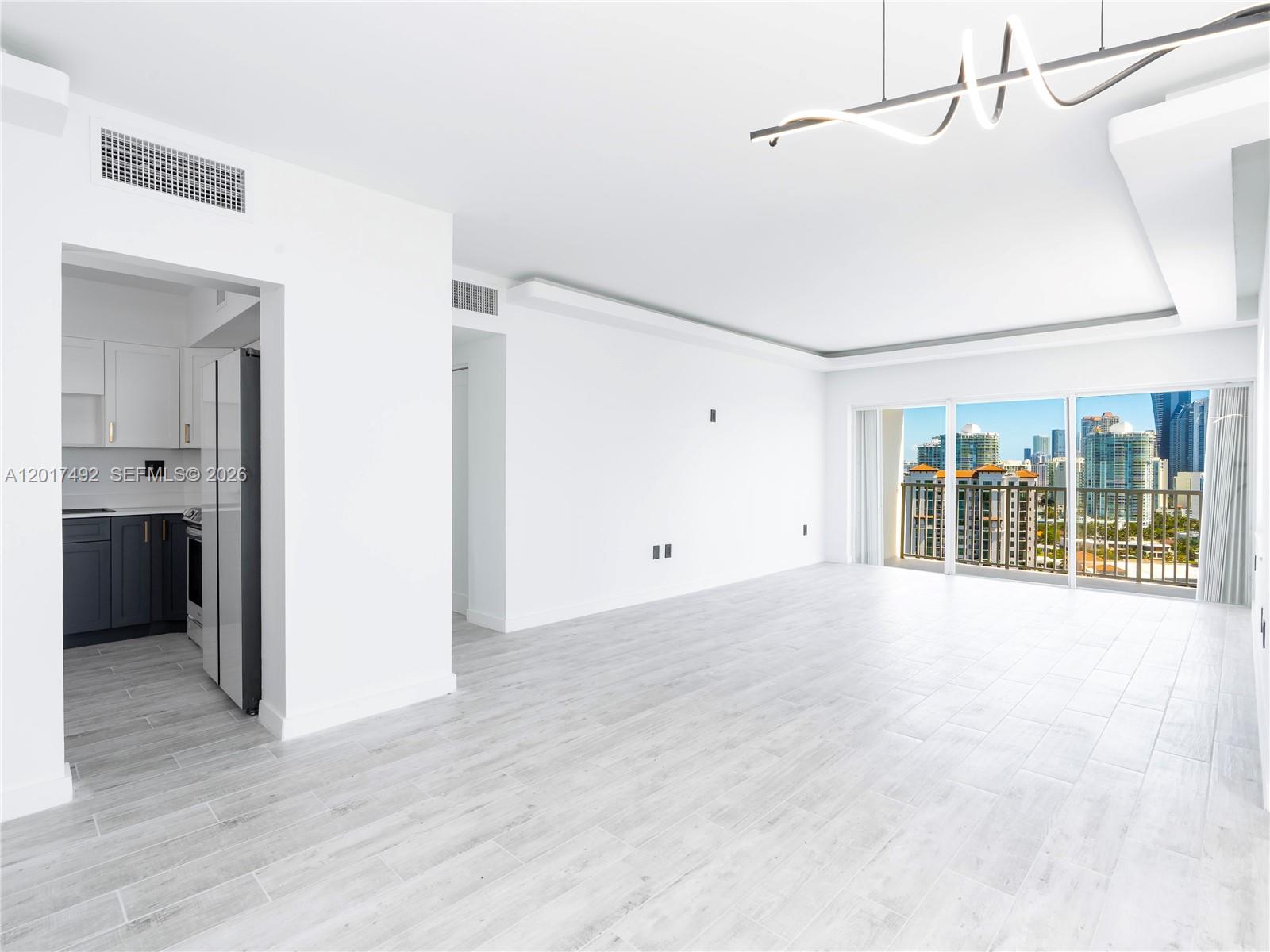 ARLEN HOUSE CONDO - Residential