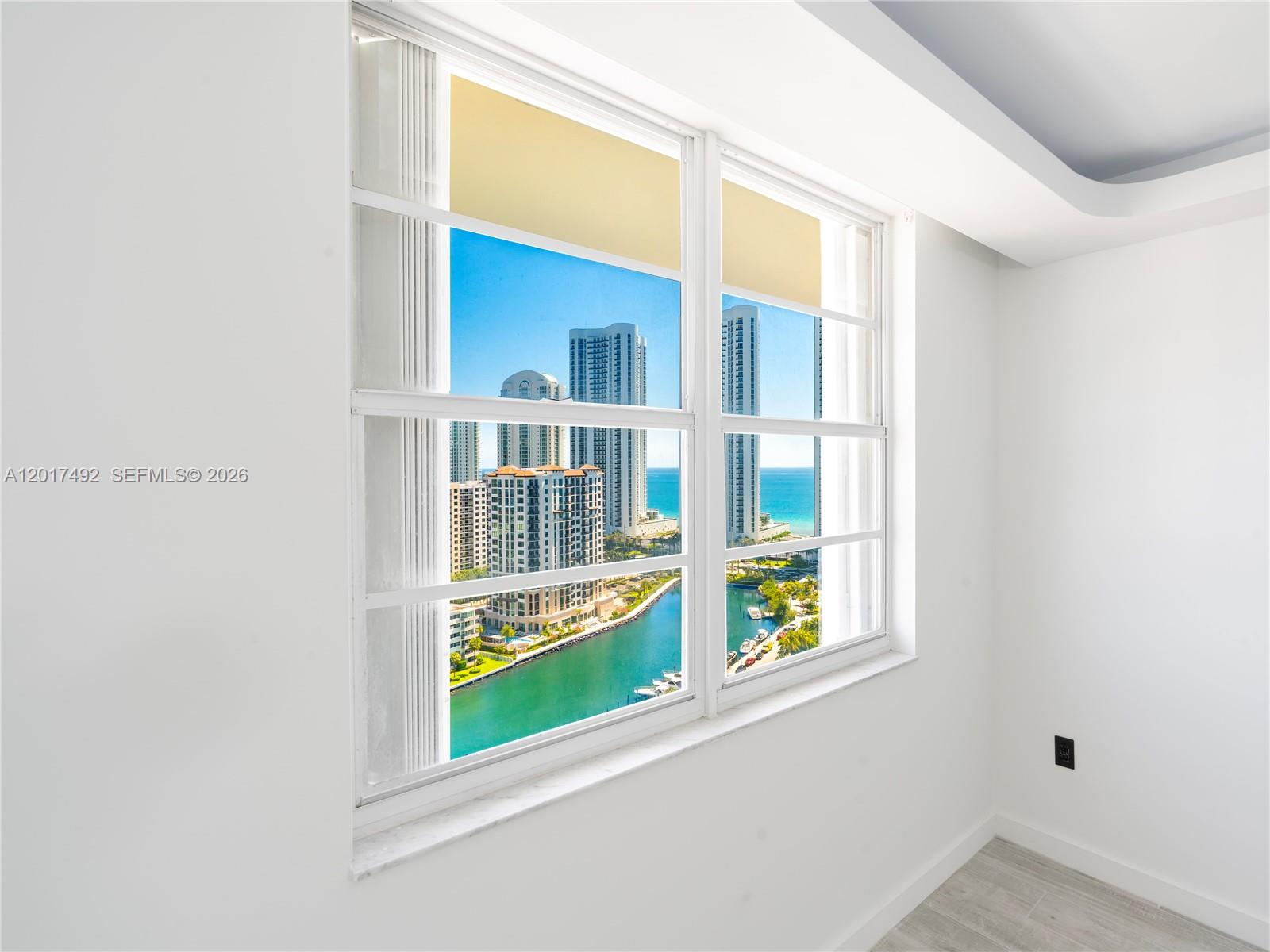 ARLEN HOUSE CONDO - Residential