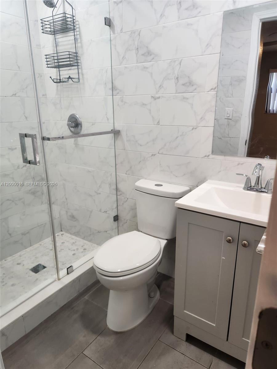 PATTERSON PARK 1ST ADD - Residential Lease