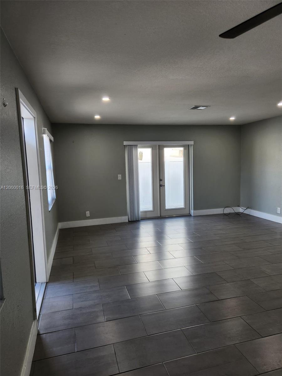 PATTERSON PARK 1ST ADD - Residential Lease