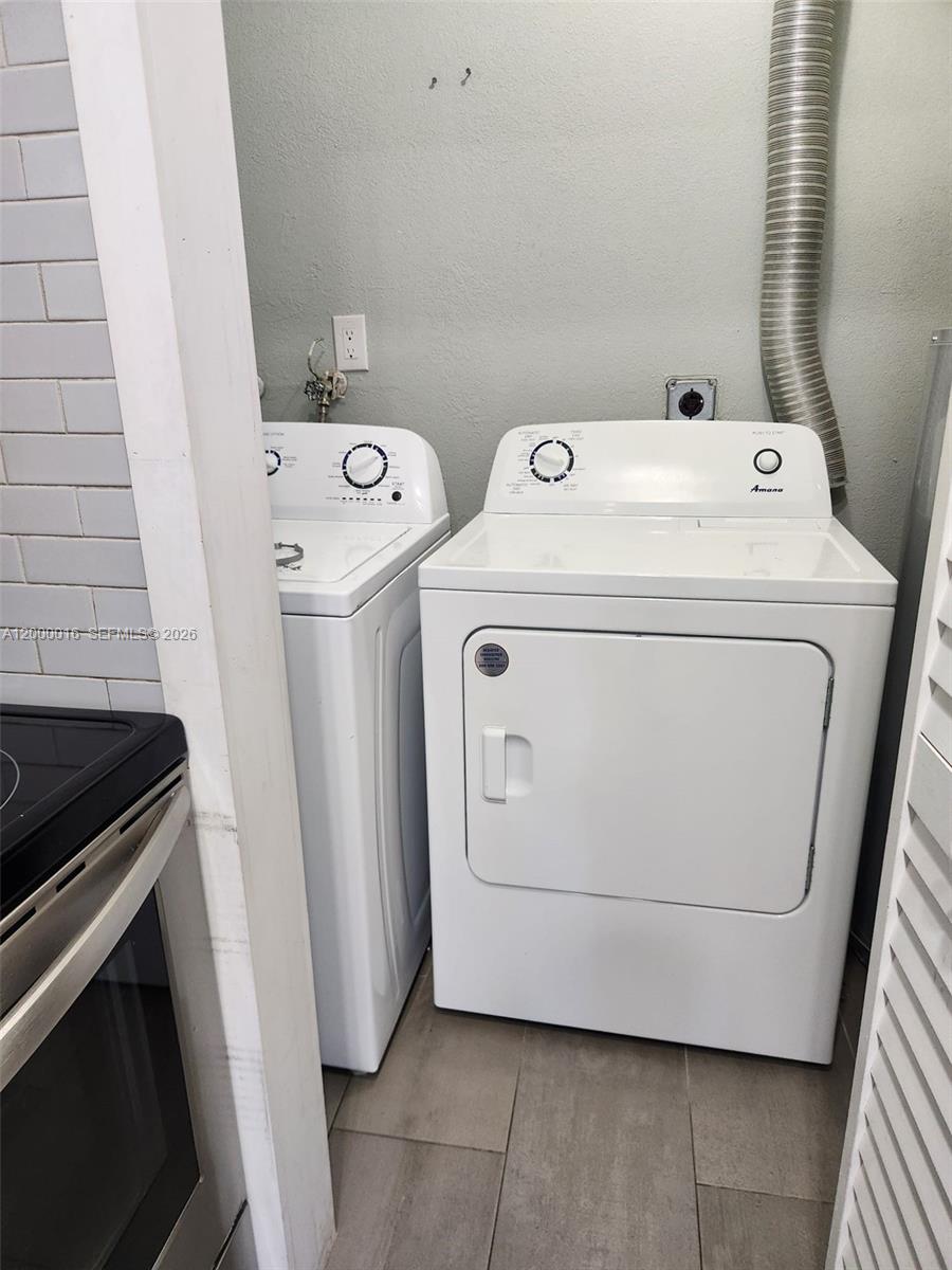 PATTERSON PARK 1ST ADD - Residential Lease