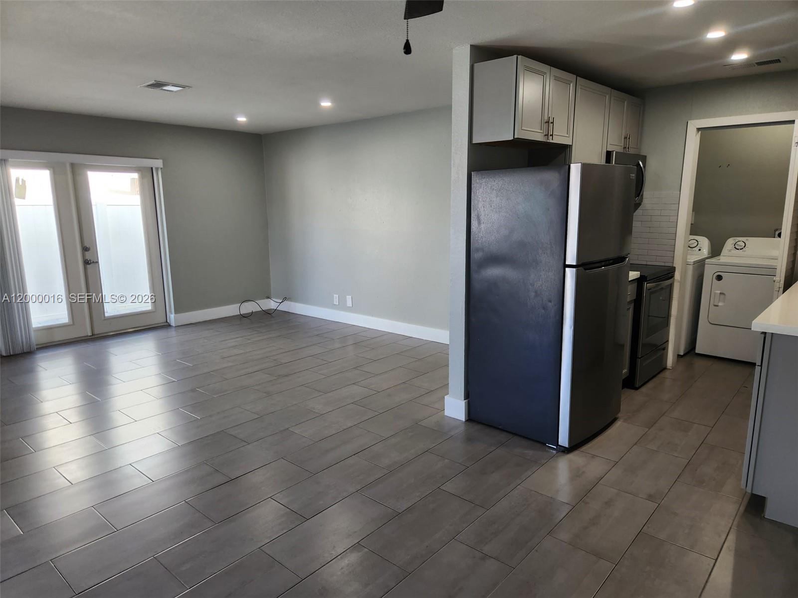 PATTERSON PARK 1ST ADD - Residential Lease