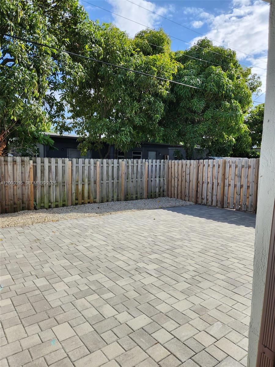 PATTERSON PARK 1ST ADD - Residential Lease