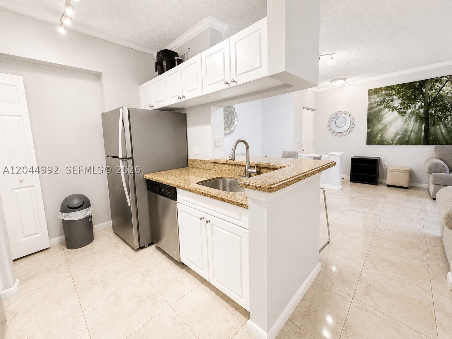 17145 N Bay Rd 4502