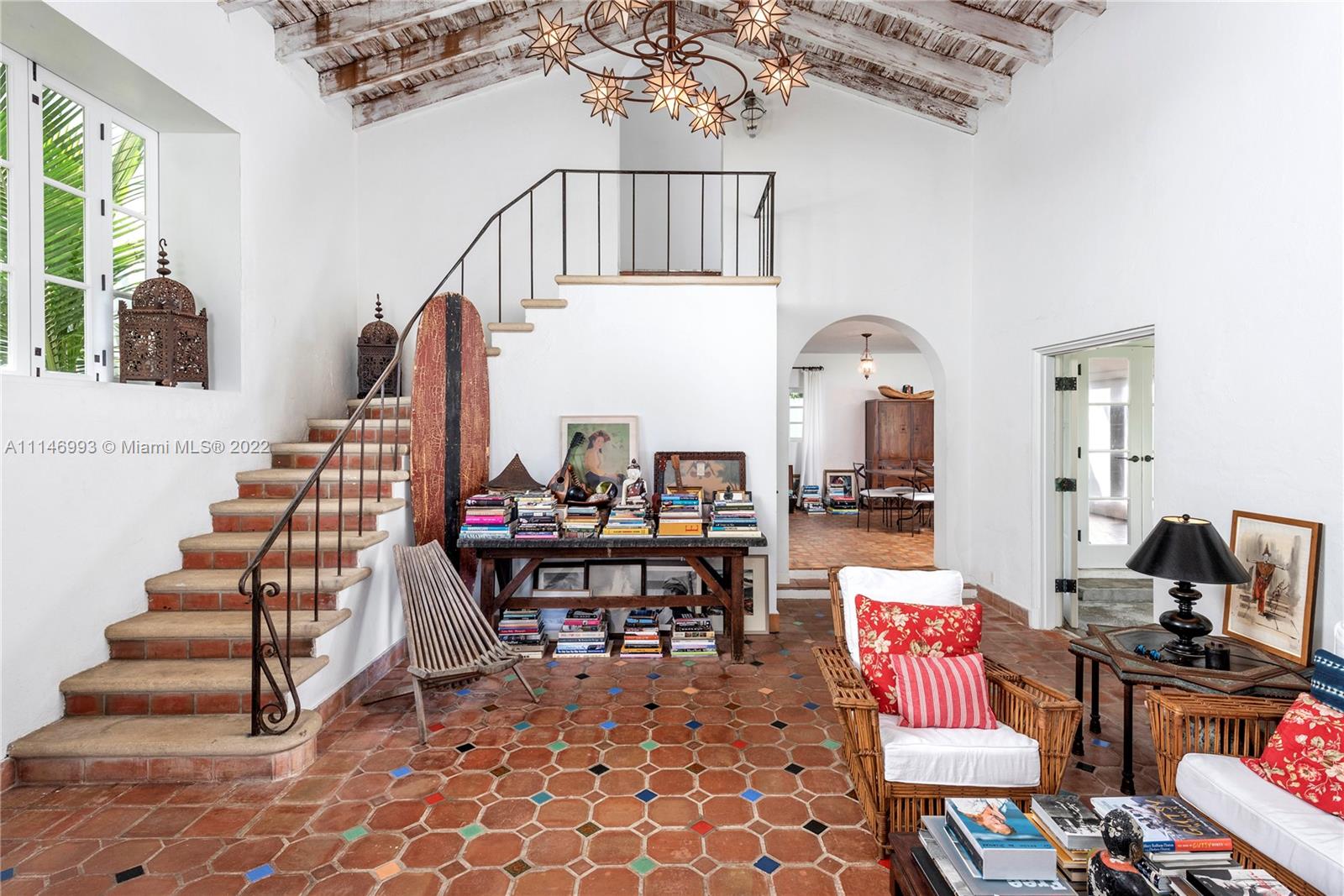 GOLDEN BEACH SEC C - Residential