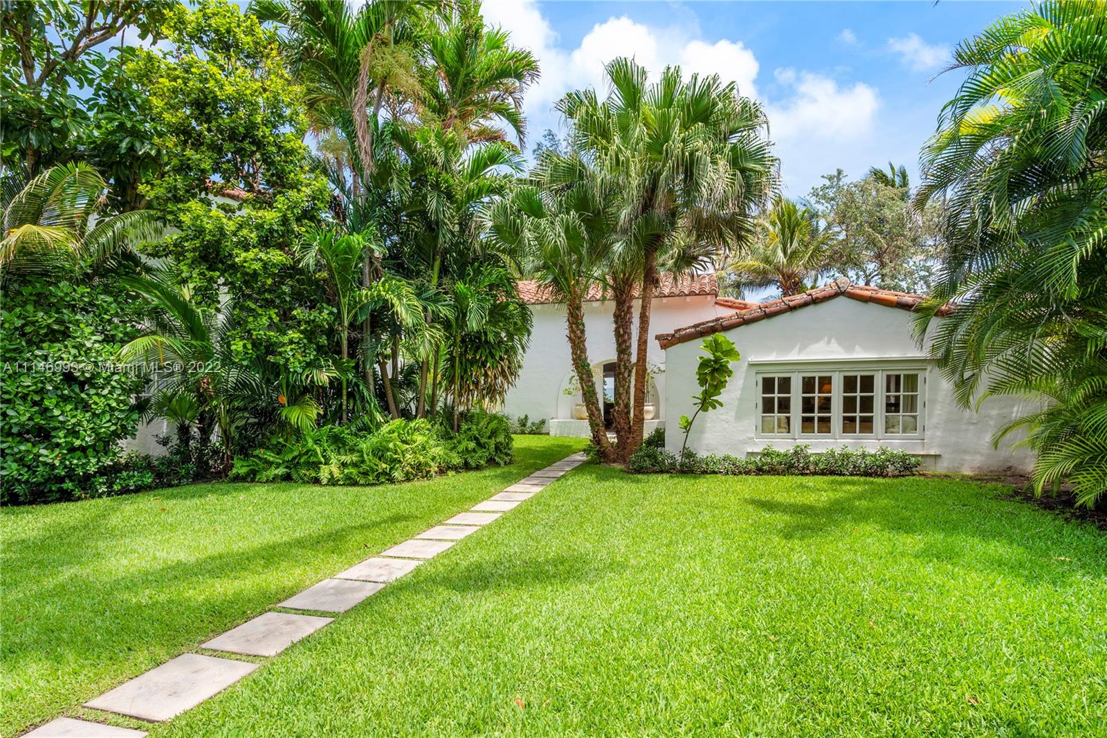 GOLDEN BEACH SEC C - Residential