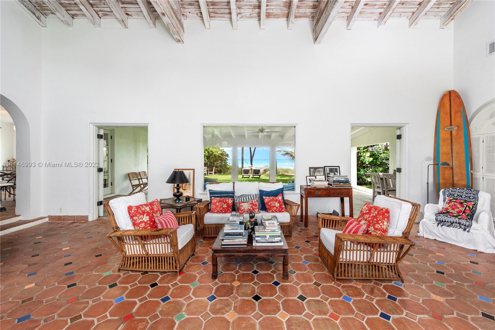 GOLDEN BEACH SEC C - Residential