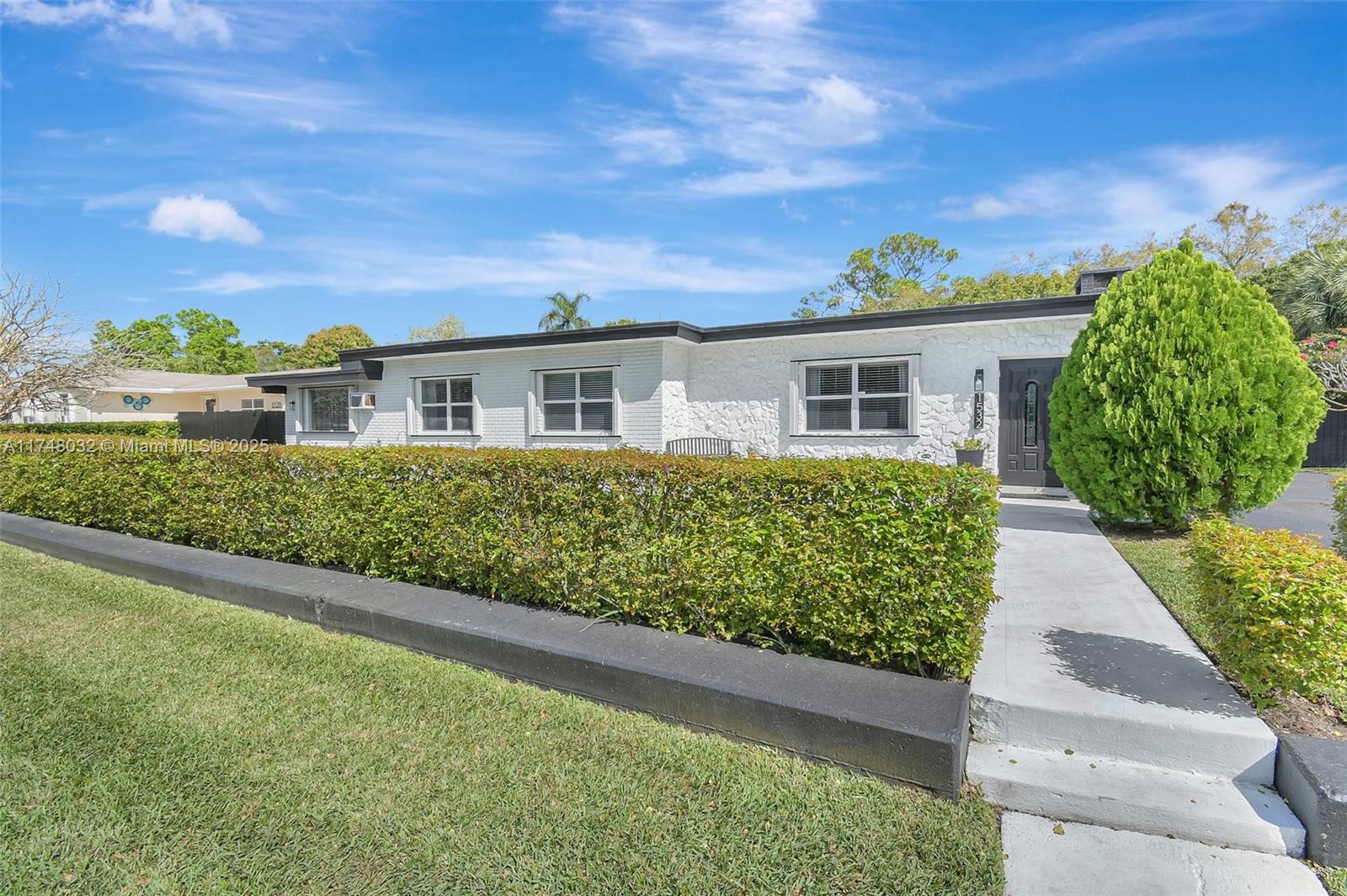 Property for Sale at 1532 Sw 30th Ave, Fort Lauderdale, Broward County, Florida - Bedrooms: 4 
Bathrooms: 4  - $799,900