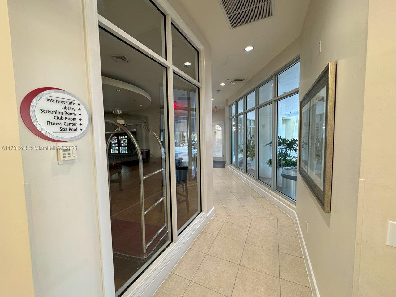 RADIUS CONDO - Residential