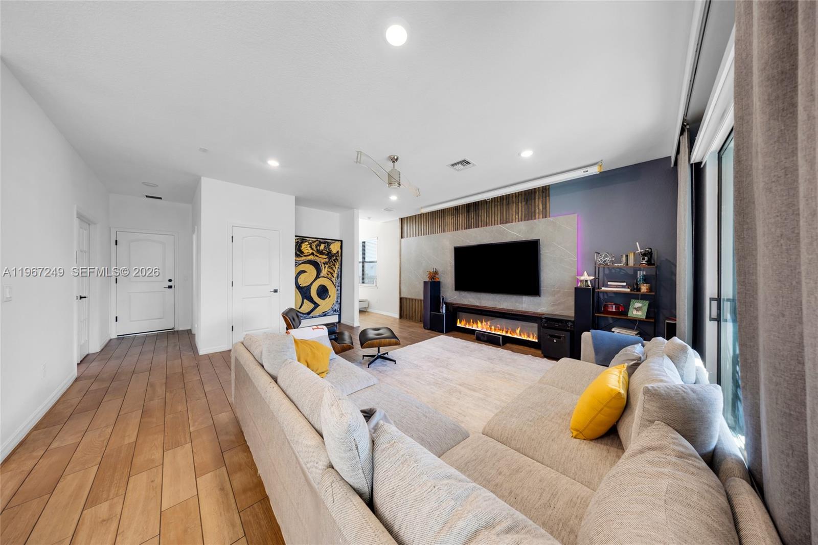 OAK TREE PROPERTY REDEVEL - Residential