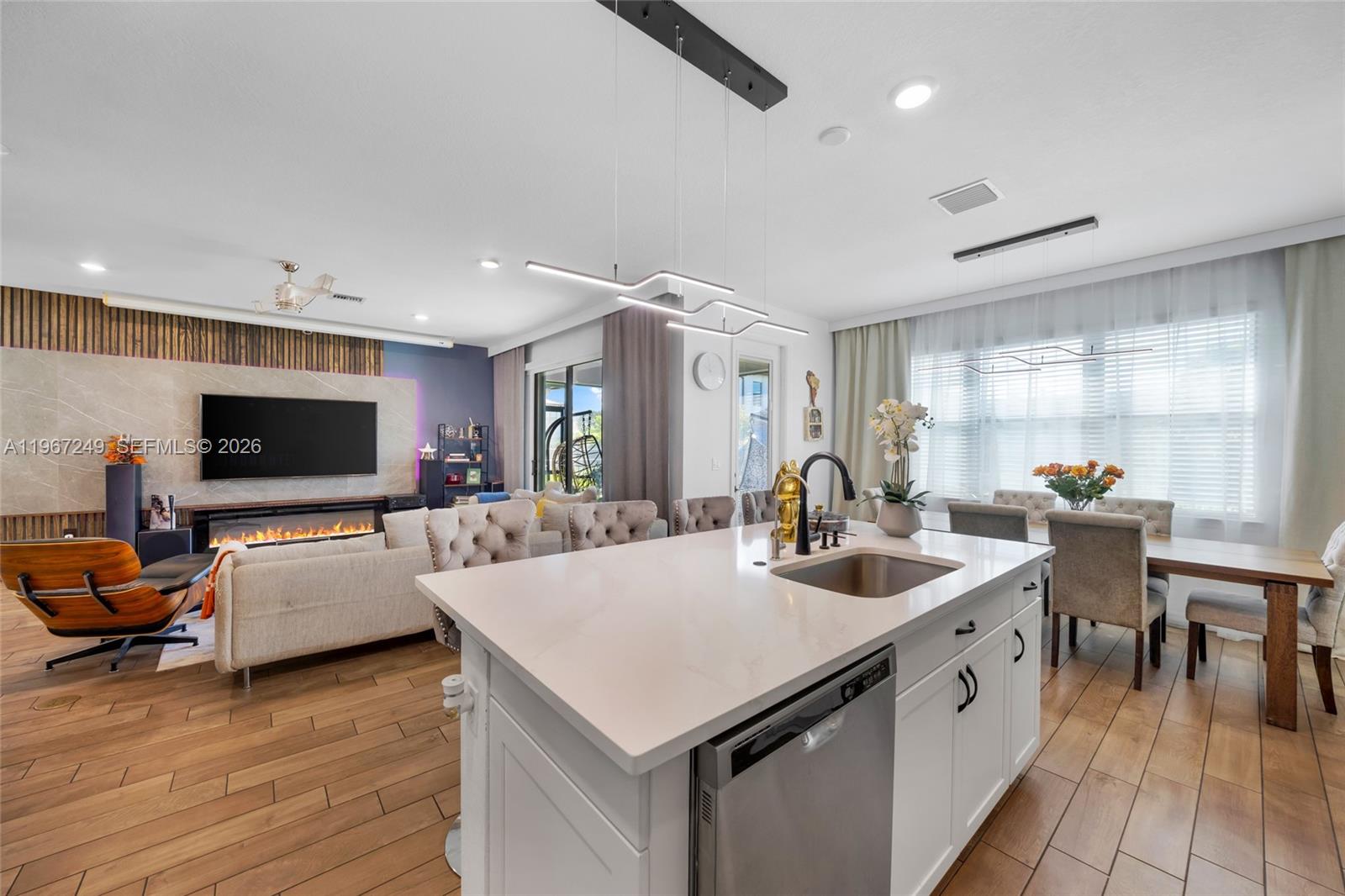 OAK TREE PROPERTY REDEVEL - Residential