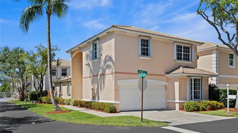 Photo of 1240 Grant St, Hollywood, FL 33019 (MLS # A12017129)
