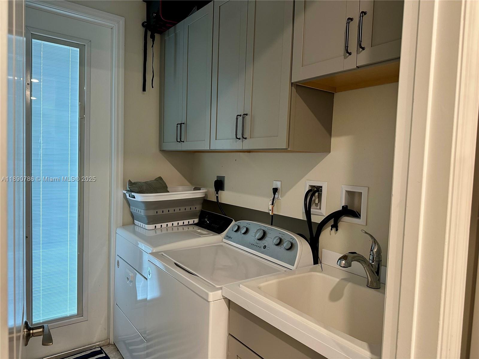 HILLCREST COUNTRY CLUB SO - Residential Lease