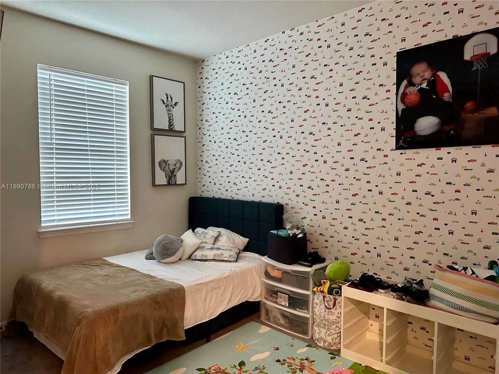 HILLCREST COUNTRY CLUB SO - Residential Lease
