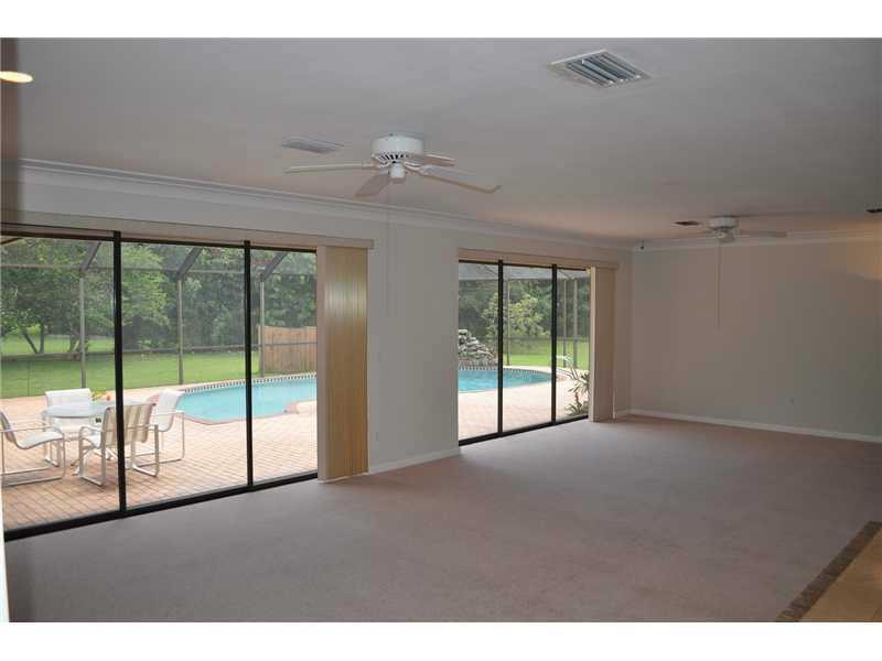 13 55 40 ROLLINGWOOD ESTS - Residential Lease