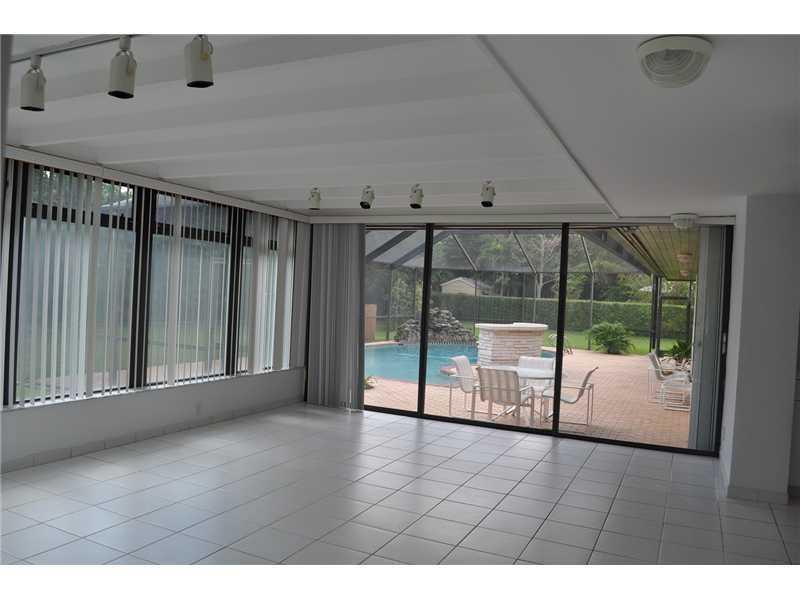 13 55 40 ROLLINGWOOD ESTS - Residential Lease