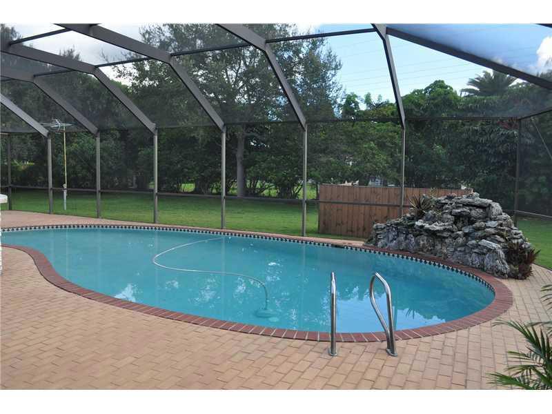 13 55 40 ROLLINGWOOD ESTS - Residential Lease