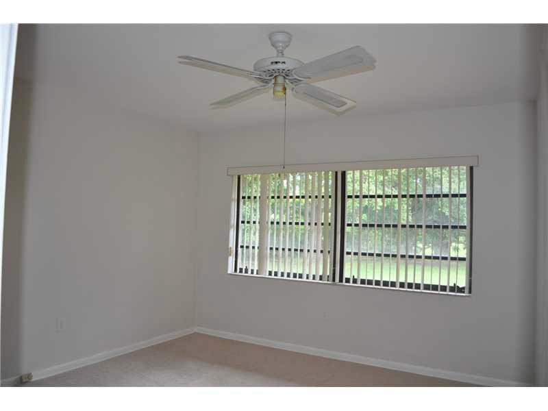 13 55 40 ROLLINGWOOD ESTS - Residential Lease