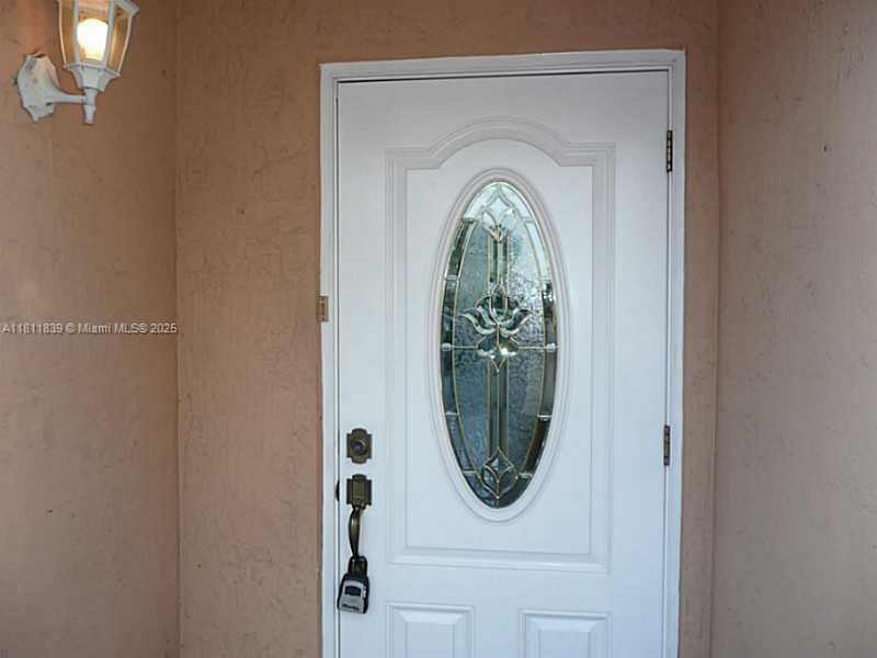 200 Nw 114 Ave 103, Miami, Broward County, Florida - 2 Bedrooms  
1 Bathrooms - 