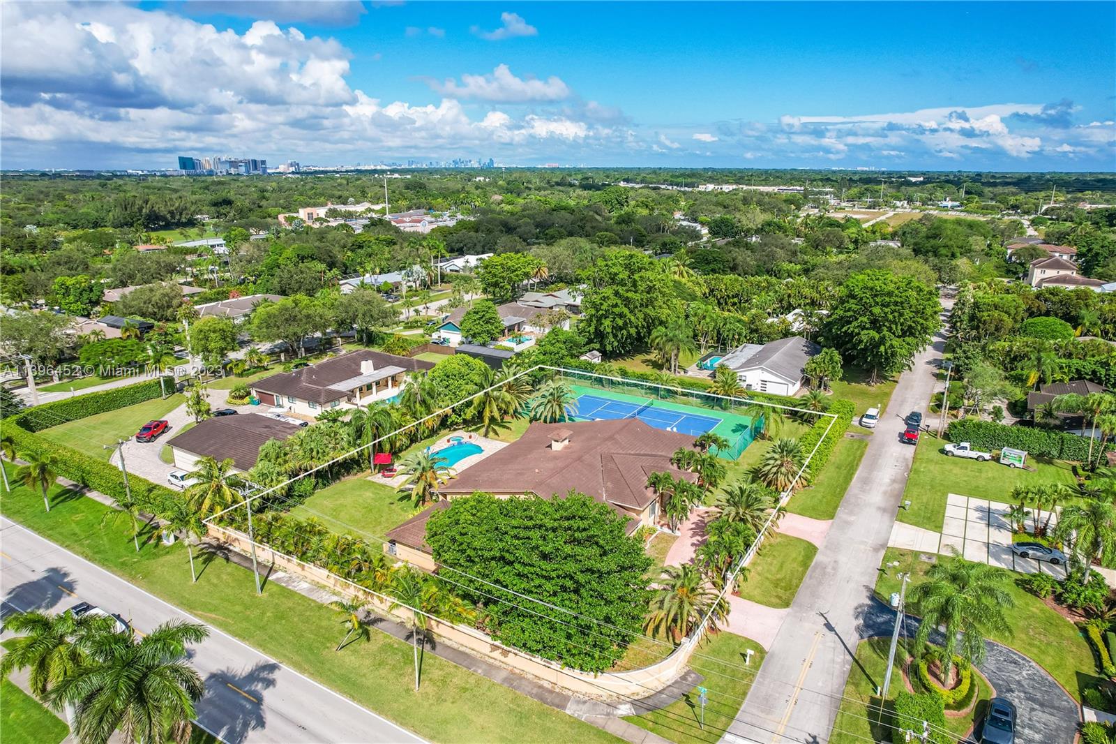 PARKER COUNTRY ESTATES 1S - Residential