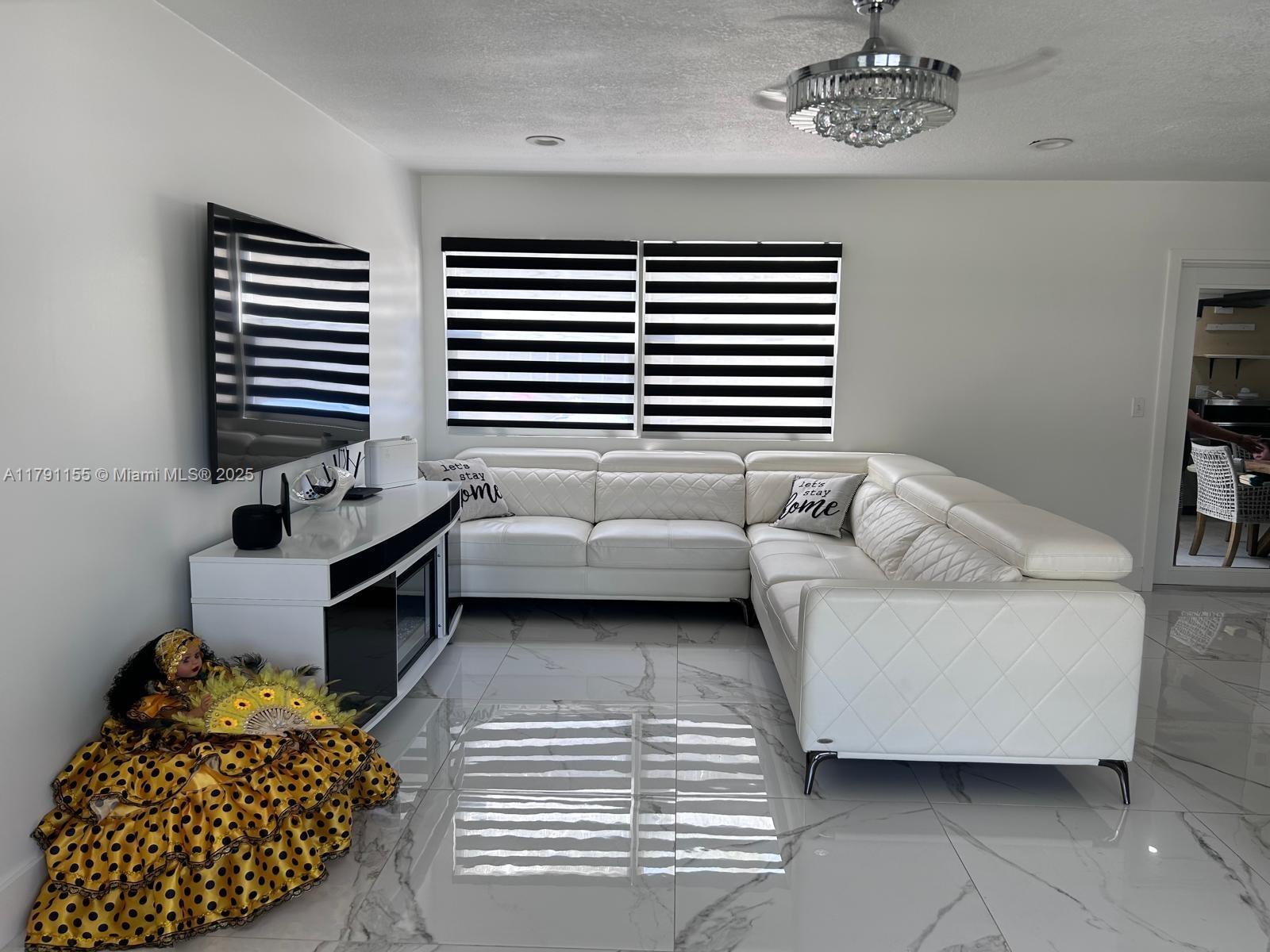 COUNTERPOINT ESTATES 11 - Residential Lease