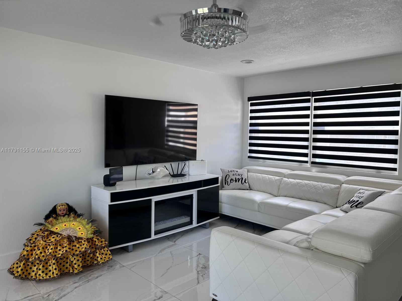 COUNTERPOINT ESTATES 11 - Residential Lease
