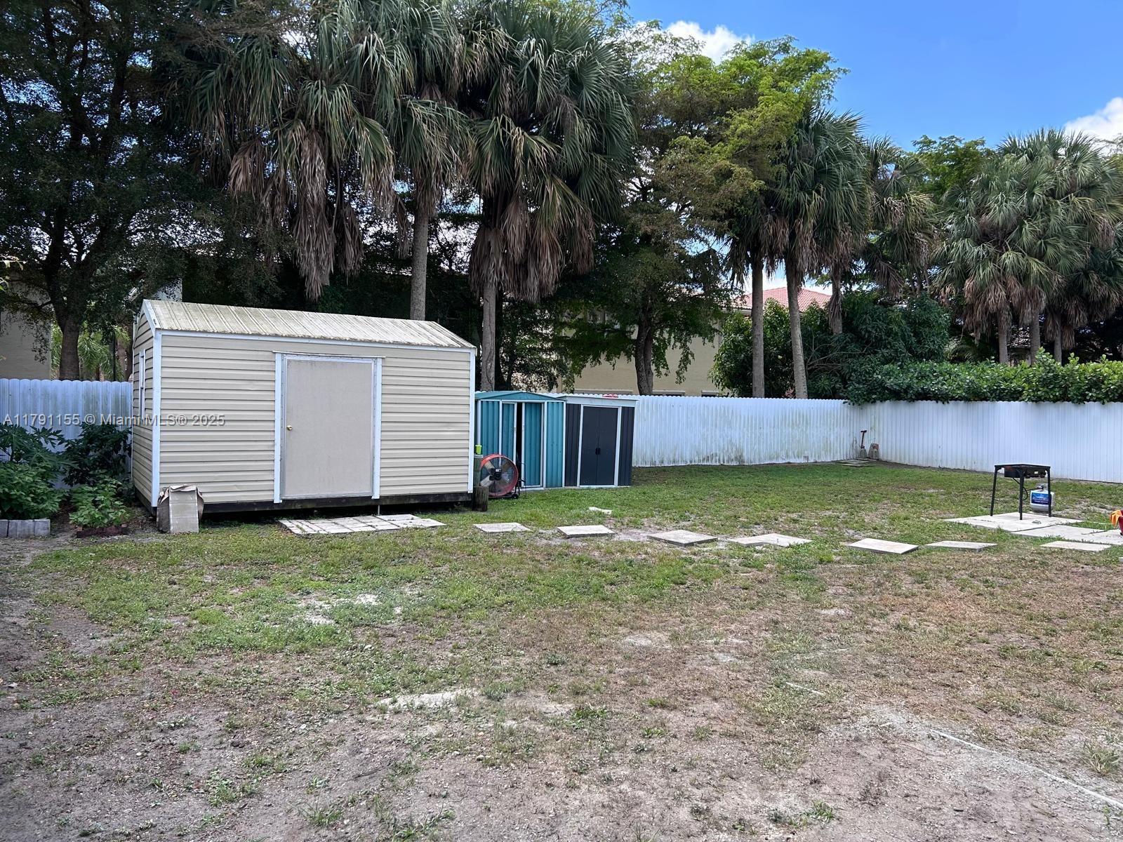 COUNTERPOINT ESTATES 11 - Residential Lease