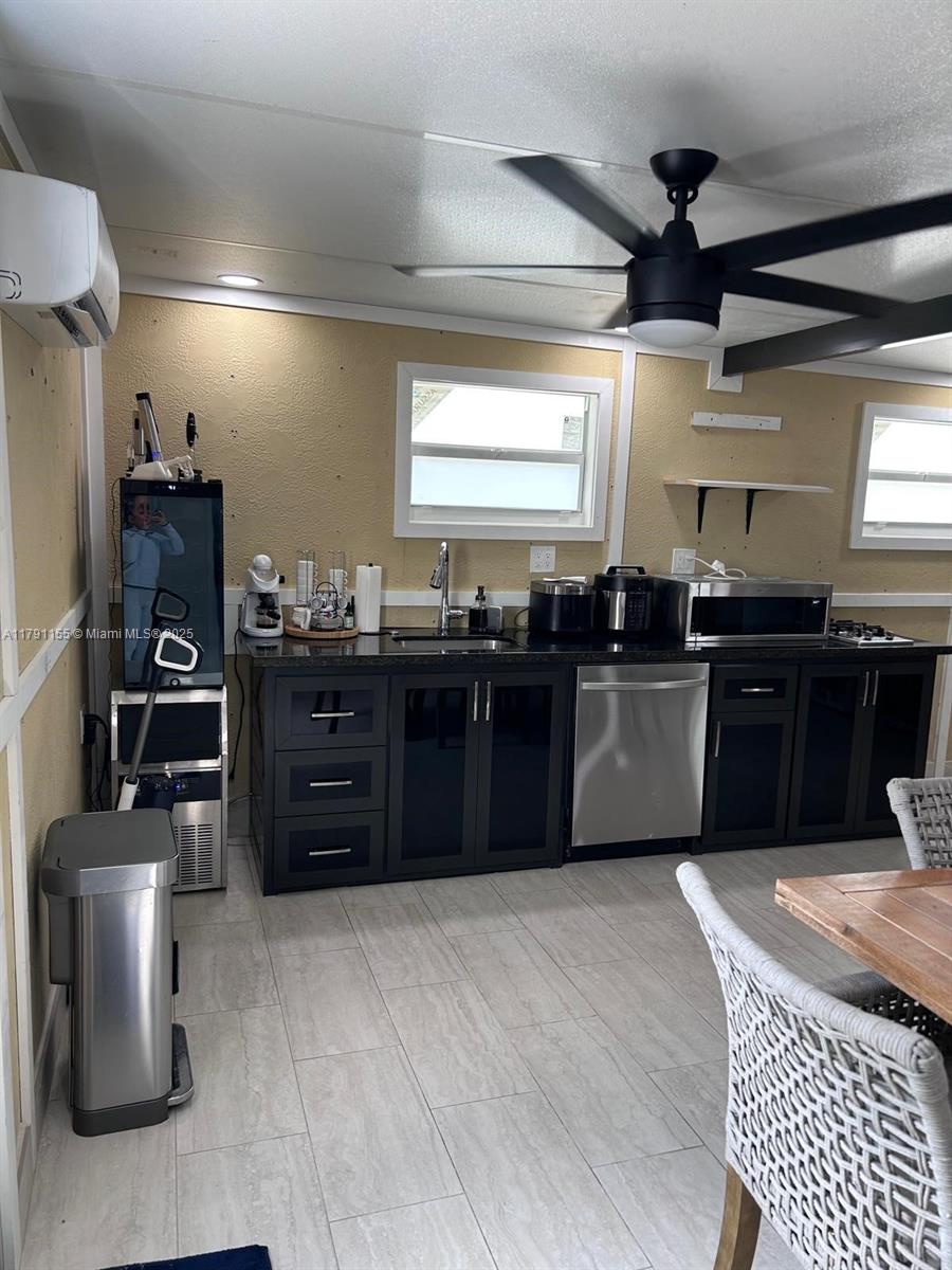 COUNTERPOINT ESTATES 11 - Residential Lease
