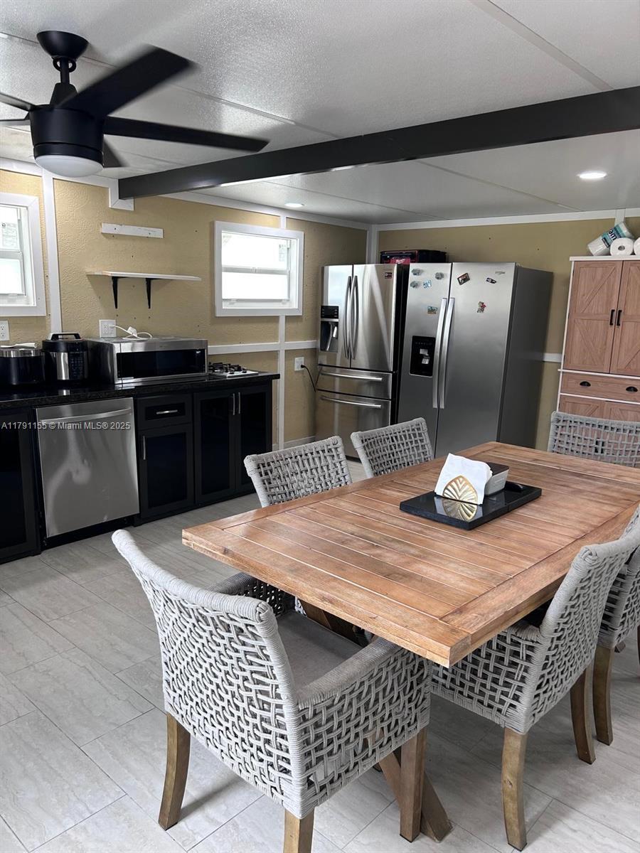 COUNTERPOINT ESTATES 11 - Residential Lease