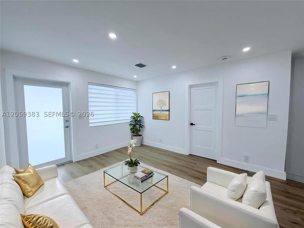 Photo of 4130 NW 11th Ave, Oakland Park, FL 33309 (MLS # A12059383)