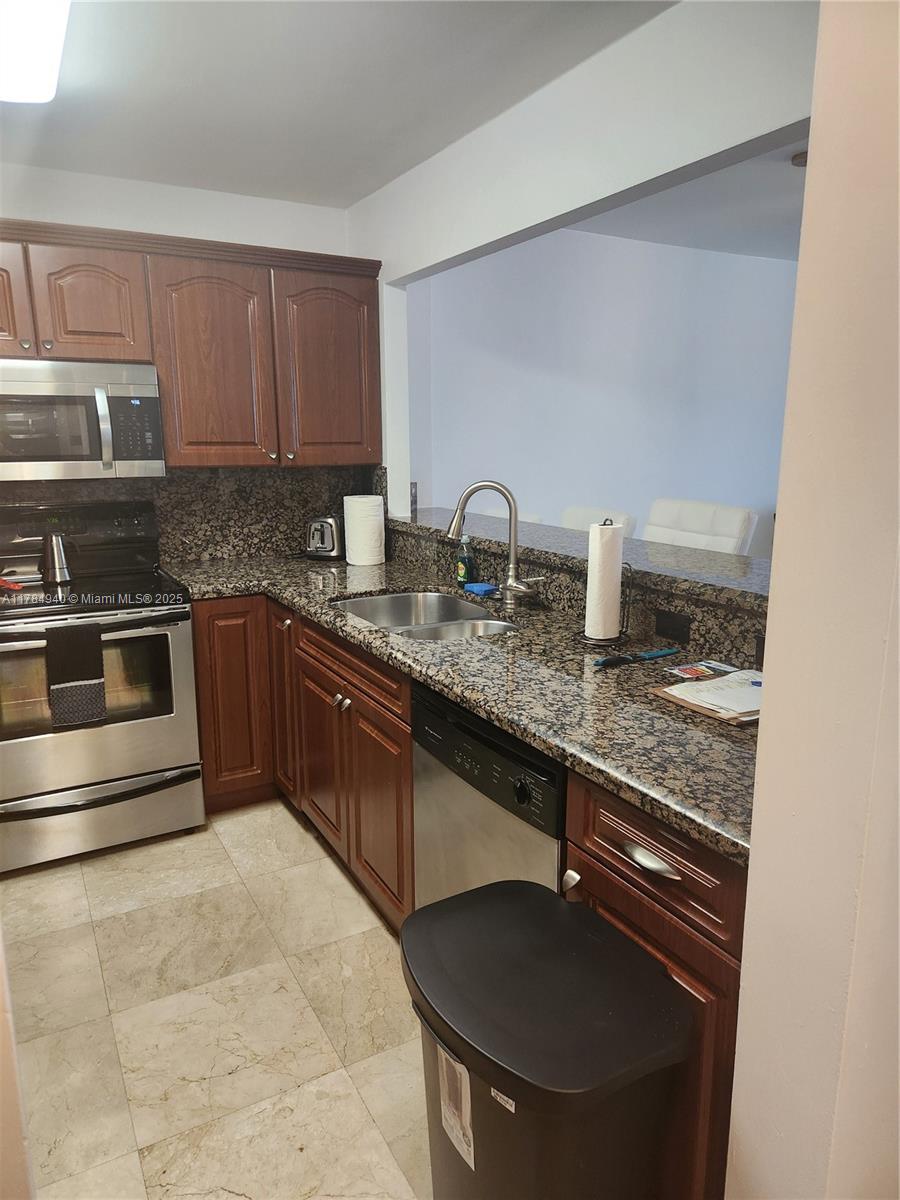 SEA AIR TOWERS CONDO - Residential Lease