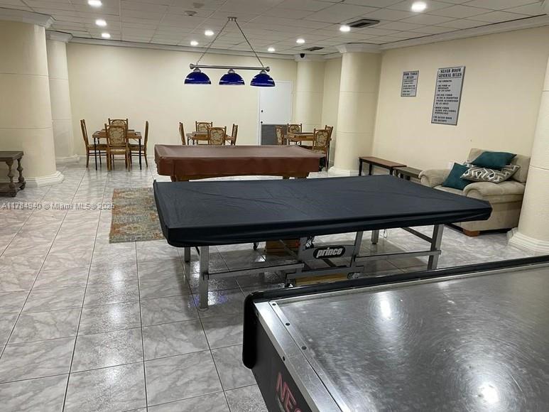 SEA AIR TOWERS CONDO - Residential Lease