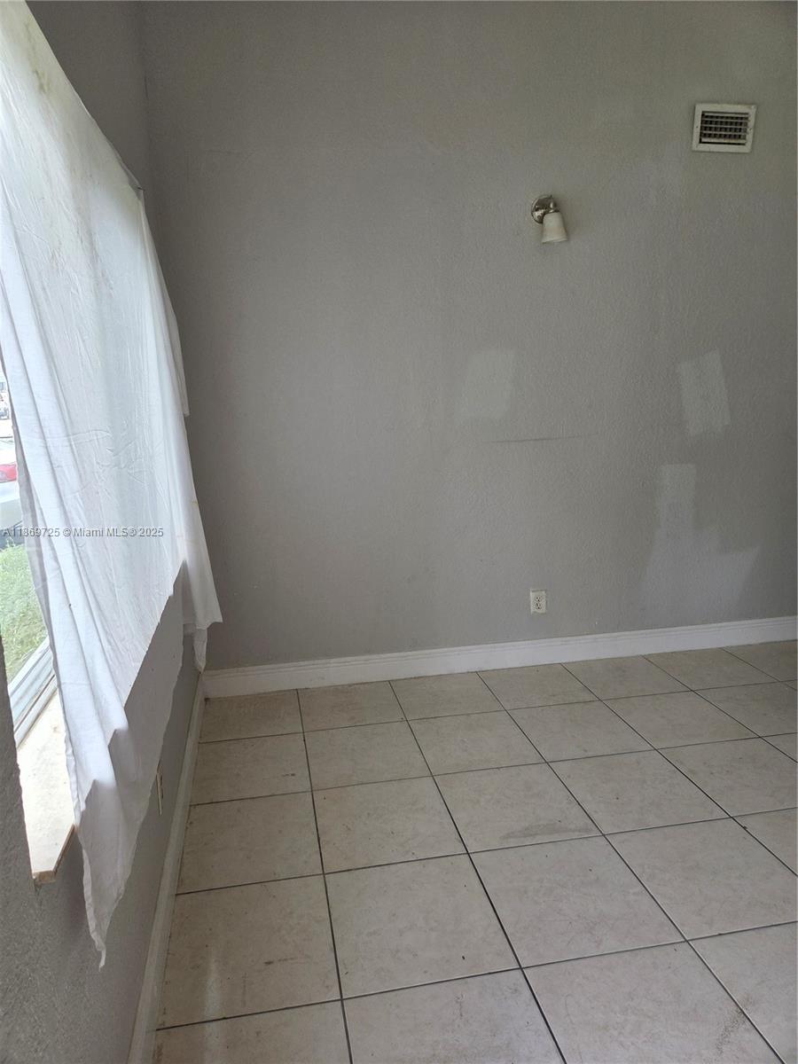 3000 NW 8th Ct