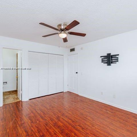 Condominium in Davie FL 2471 82nd Ave 5.jpg