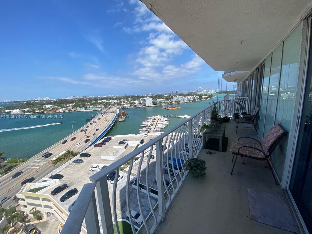 7601 E Treasure Dr 1611