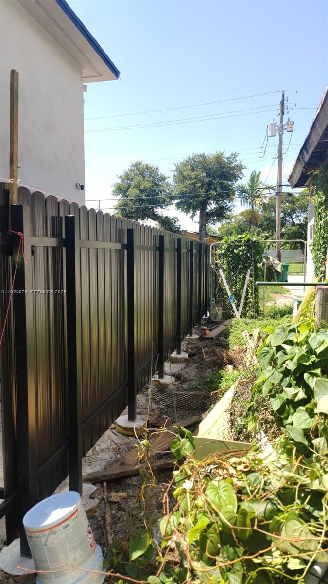 FLORAL PK - Residential