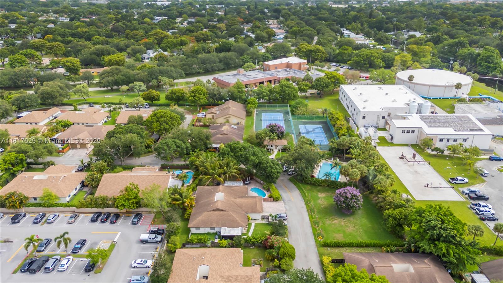 POLYNESIAN VILLAS - Residential