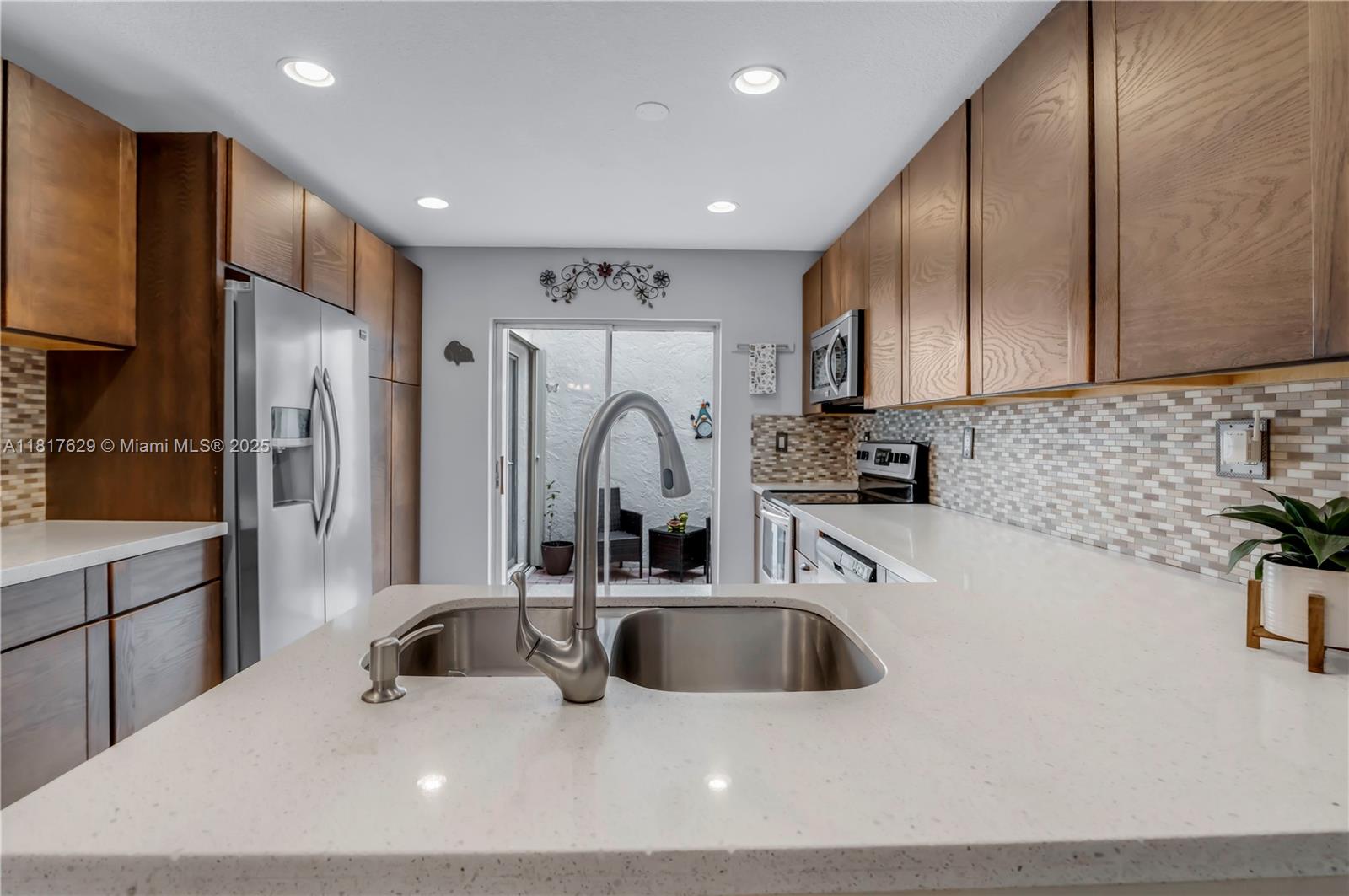 6550 NW 4th Ct