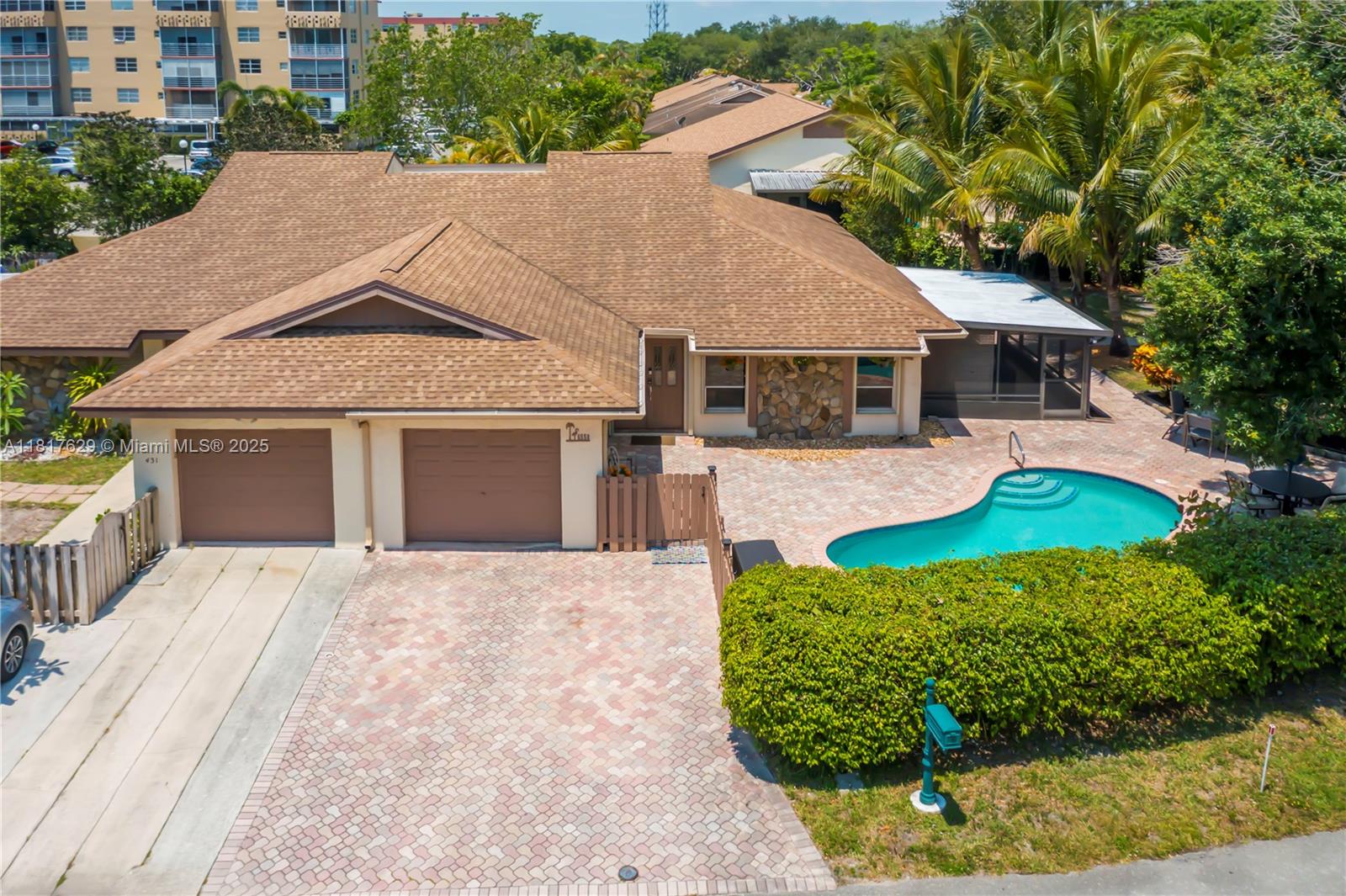 POLYNESIAN VILLAS - Residential