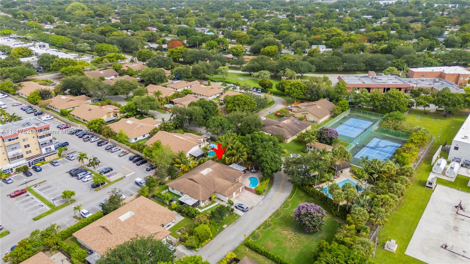 POLYNESIAN VILLAS - Residential