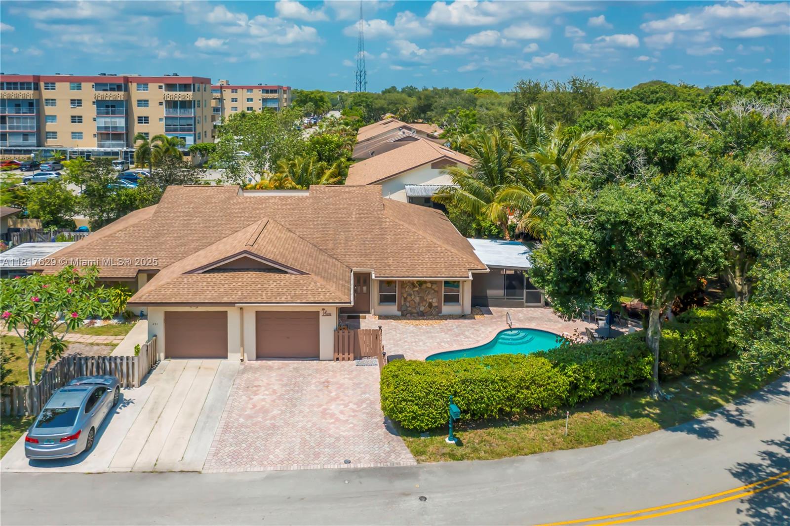 POLYNESIAN VILLAS - Residential