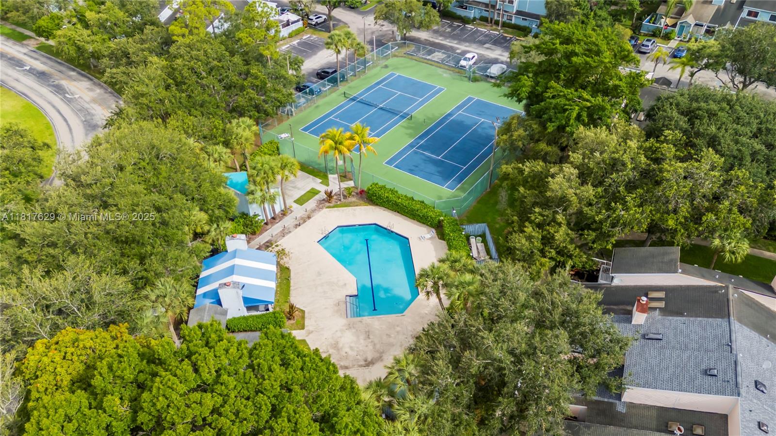 POLYNESIAN VILLAS - Residential