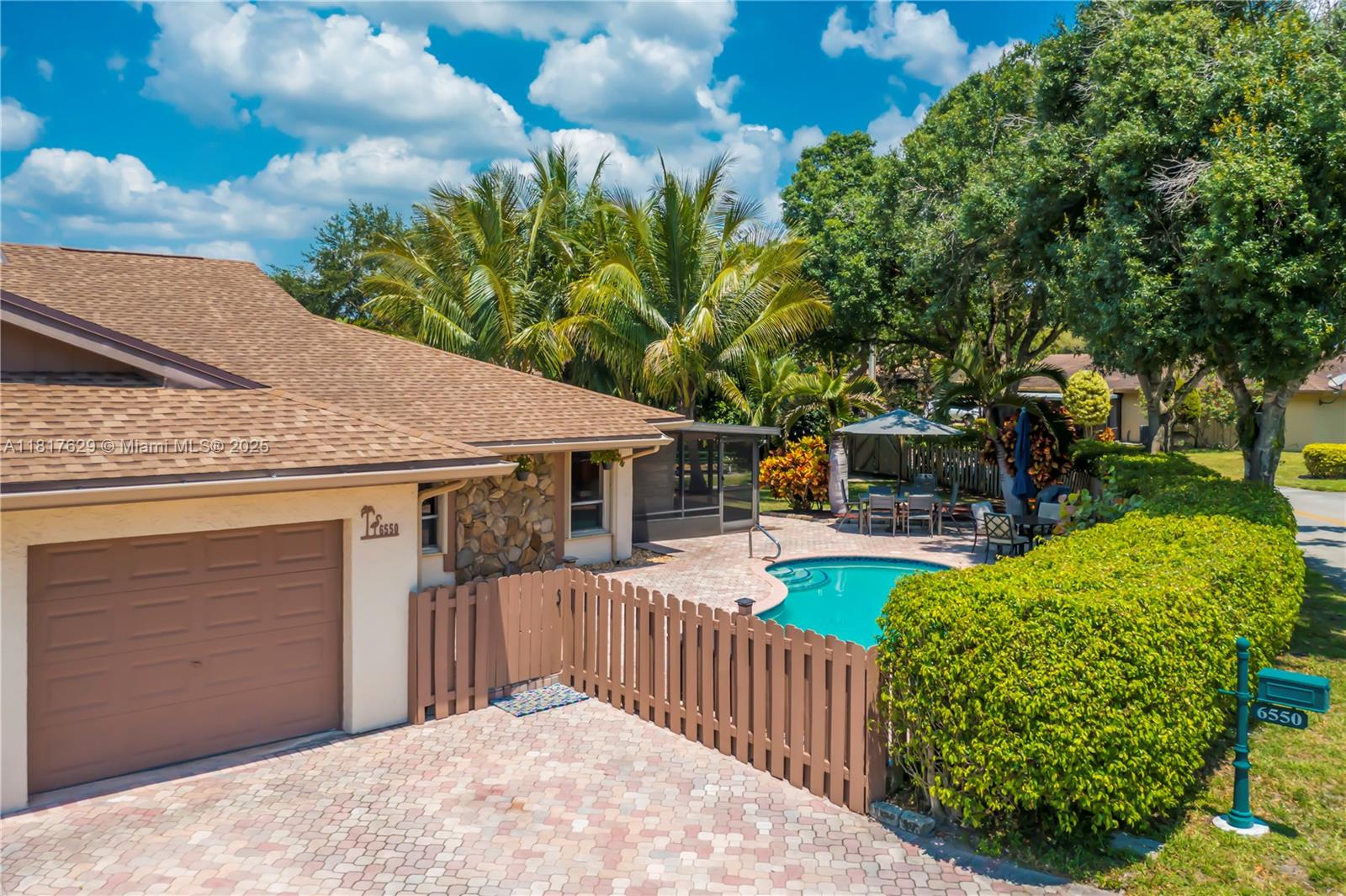 POLYNESIAN VILLAS - Residential