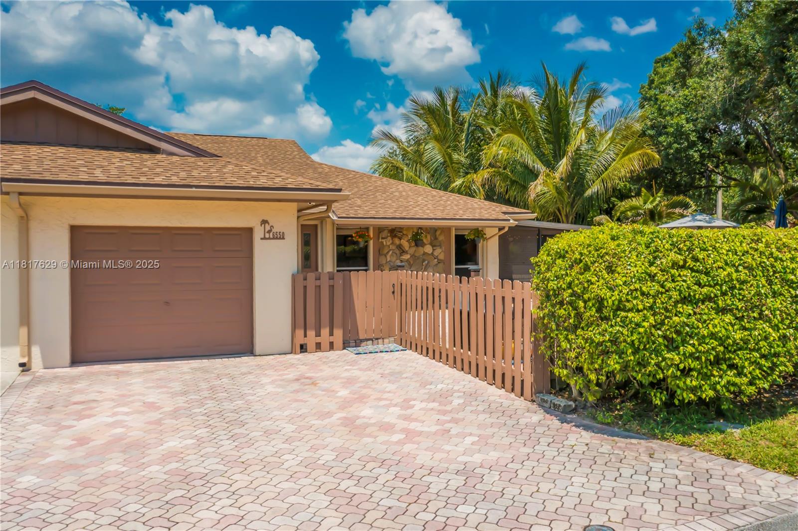 POLYNESIAN VILLAS - Residential
