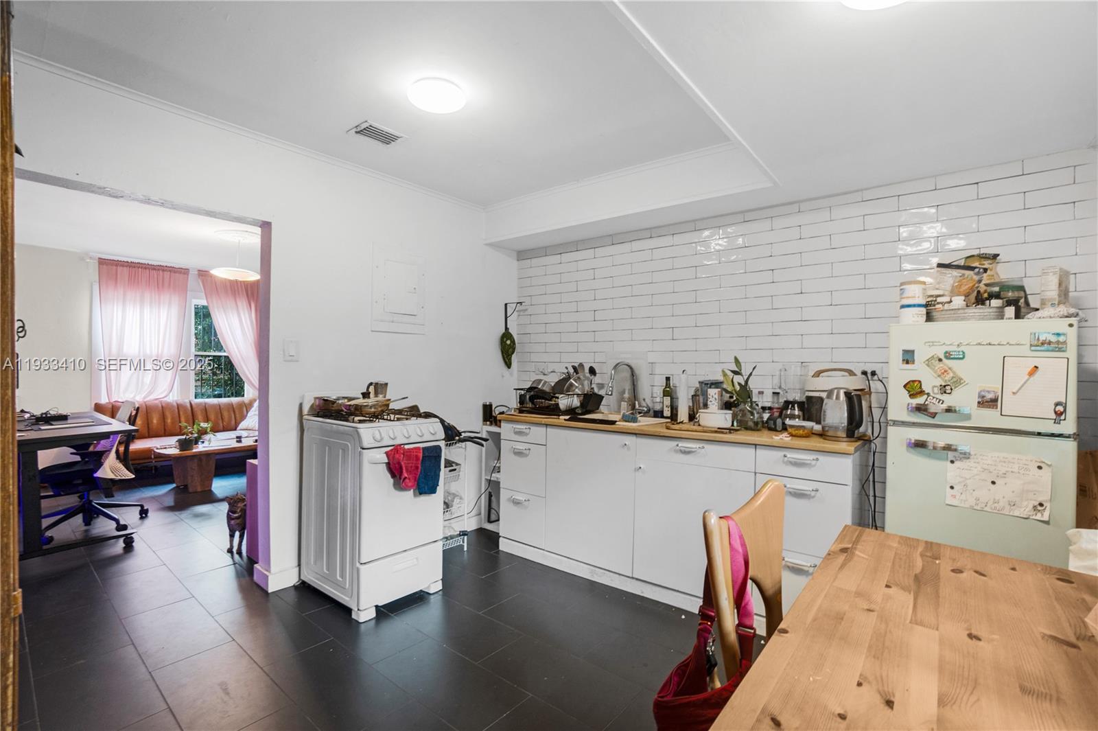 PINEWOOD PARK PL AMD 2ND - Residential Income