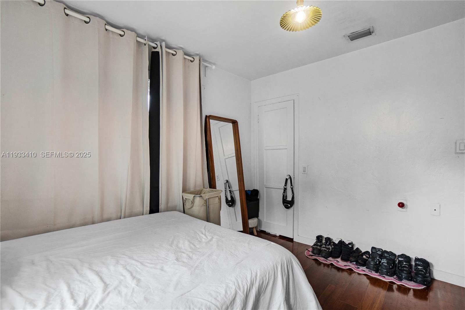 PINEWOOD PARK PL AMD 2ND - Residential Income