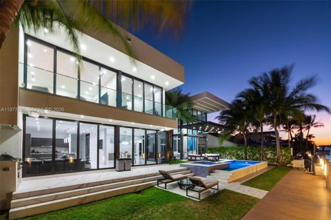 3367 NE 168th St __ North Miami Beach FL 33160