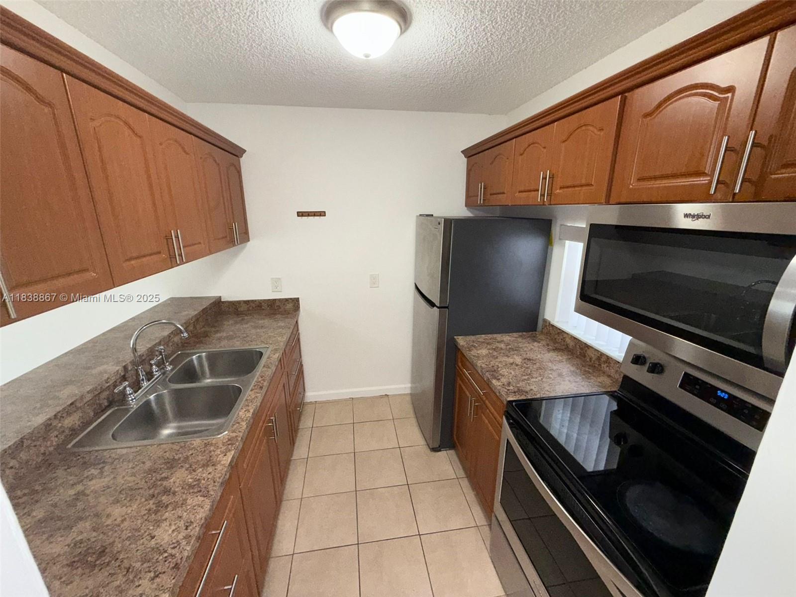 8560 N Sherman Cir 105