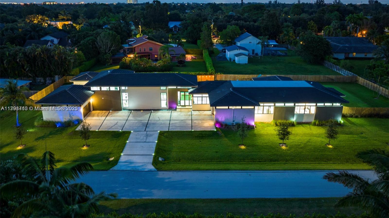 Rental Property at 11911 Nw 2nd St, Plantation, Miami-Dade County, Florida - Bedrooms: 8 
Bathrooms: 7  - $24,995 MO.